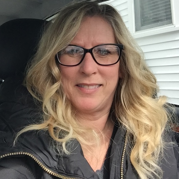 Meet your Posher, Jane - Picture 1 of 2